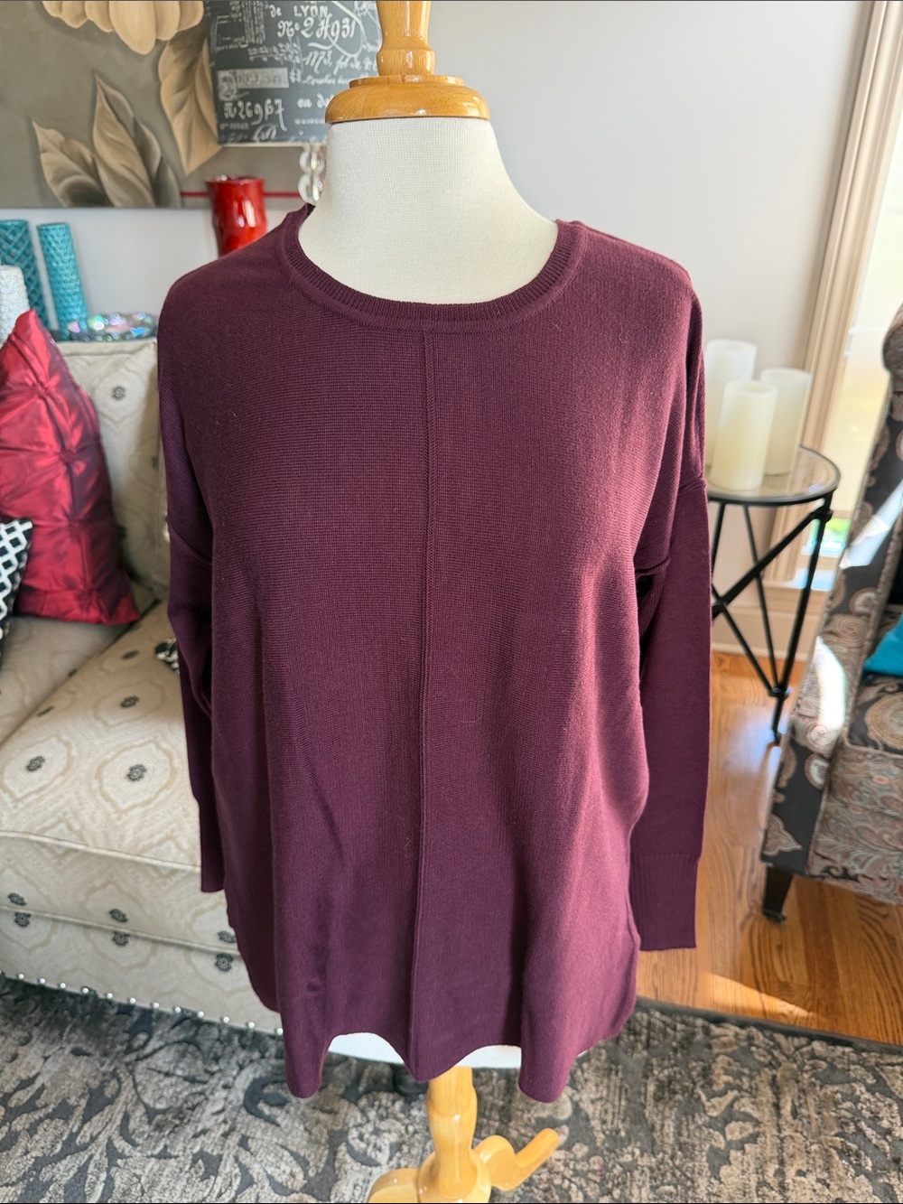 Van heusen Women's Relaxed Crewneck Sweater - Burgundy